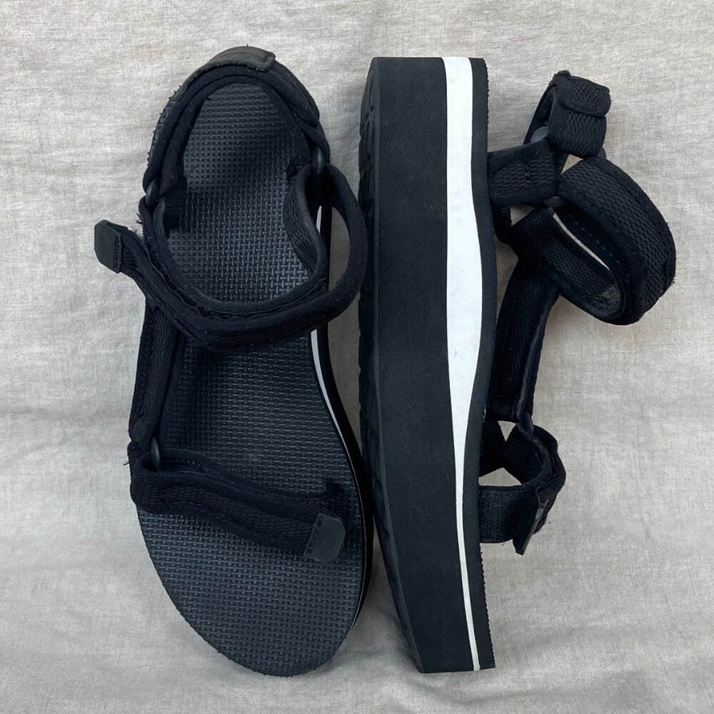 SOLD - Teva Women's “Flatform” Universal Mesh Sandals | Black | Size 8 - Picture 3 of 6
